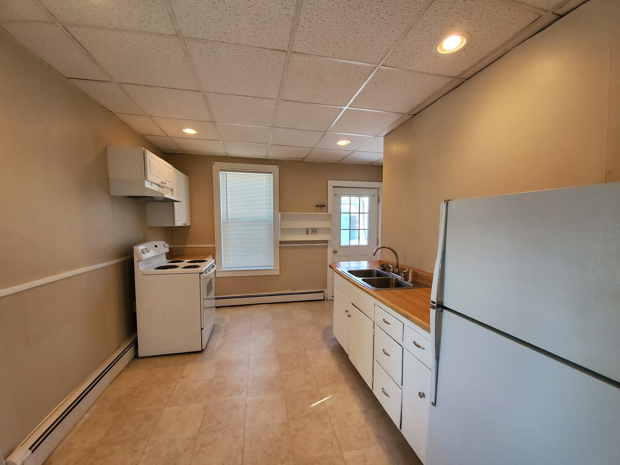 Building Photo - 27 First Ave