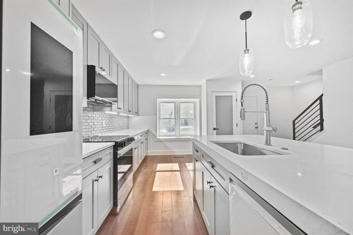 Building Photo - 10222 Arizona Cir