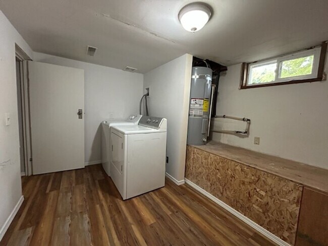 Building Photo - 224go