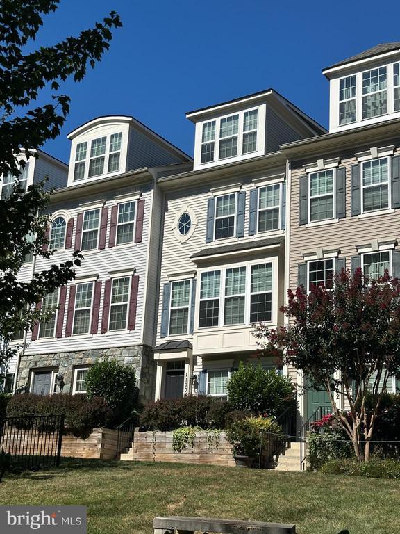 Building Photo - 11904 Weybridge Lane