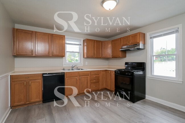 Building Photo - Living where You Love is Good for your Heart!