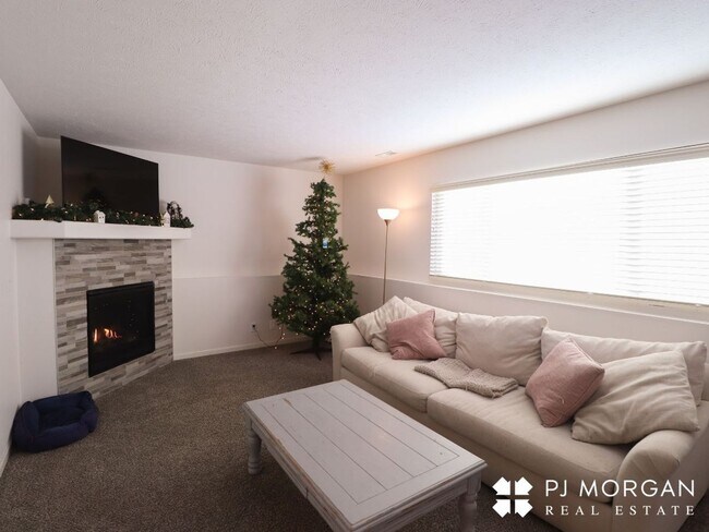 Building Photo - 14586 Potter Cir