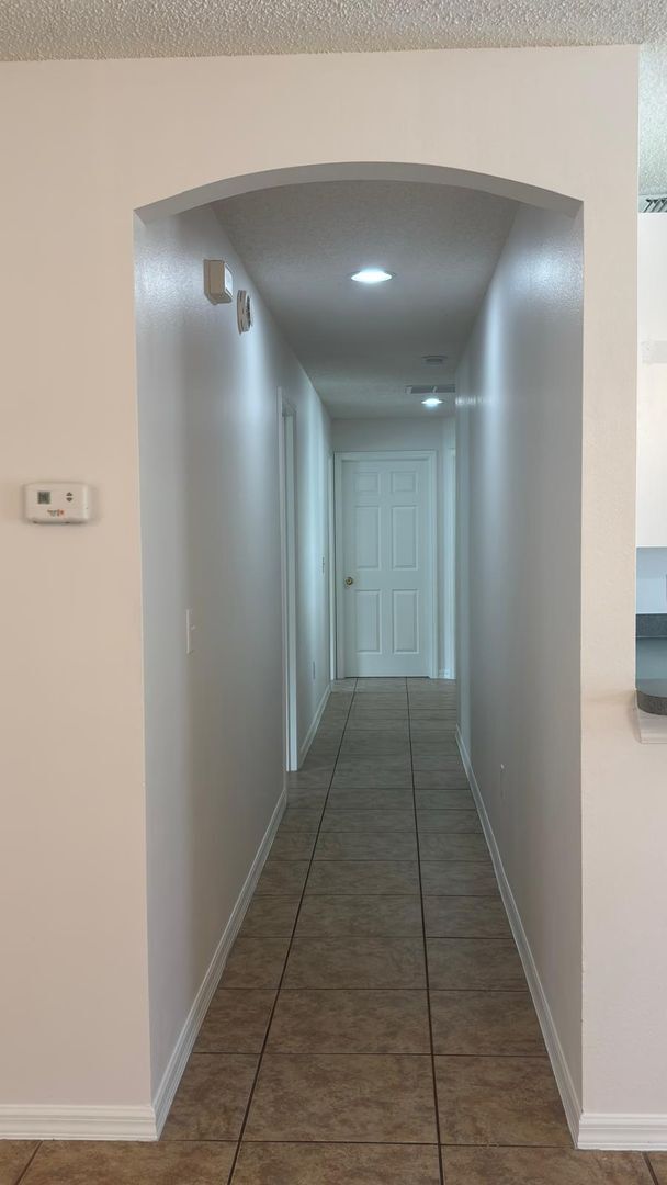 Building Photo - Nice 4 bedroom home in Kissimmee