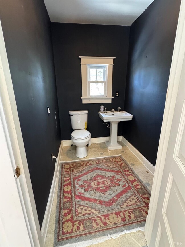 Building Photo - 1506 Hamilton Dr