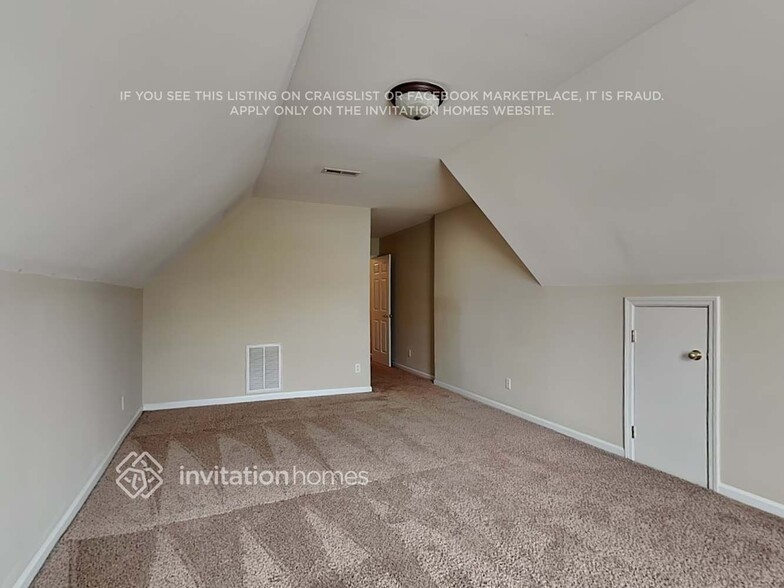 Building Photo - 430 Fernway Dr