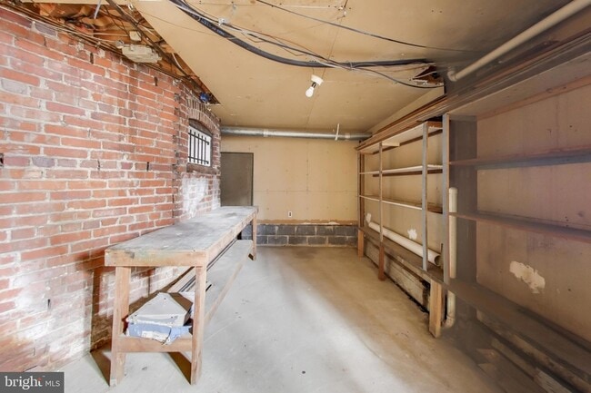 Building Photo - 140 Bryant St NW