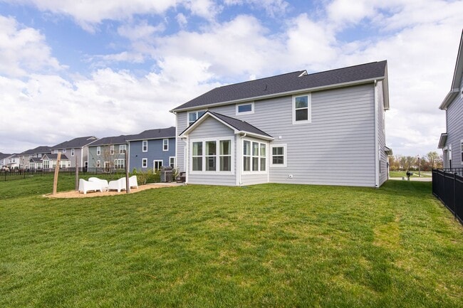 Building Photo - 6787 Oakcrest Dr