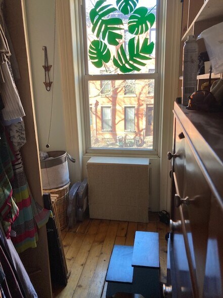 Den/Nursery - 156 Luquer St