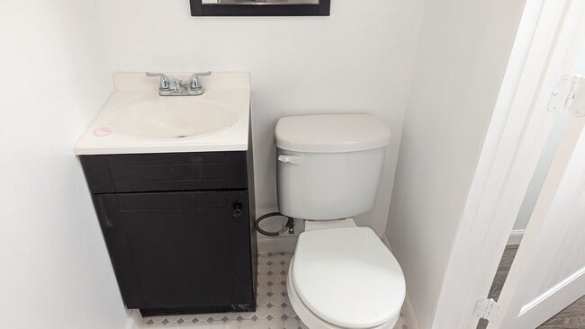 Building Photo - 3893 Beechwood Pl