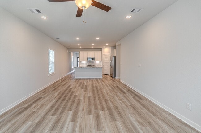 Building Photo - 8611 Blueberry Ash St