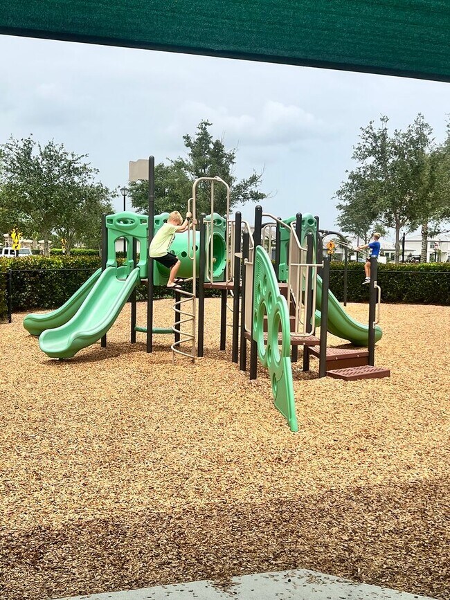 Building Photo - STUNNING LAKEFRONT 3 BEDROOM, 2.5 BATH HOM...