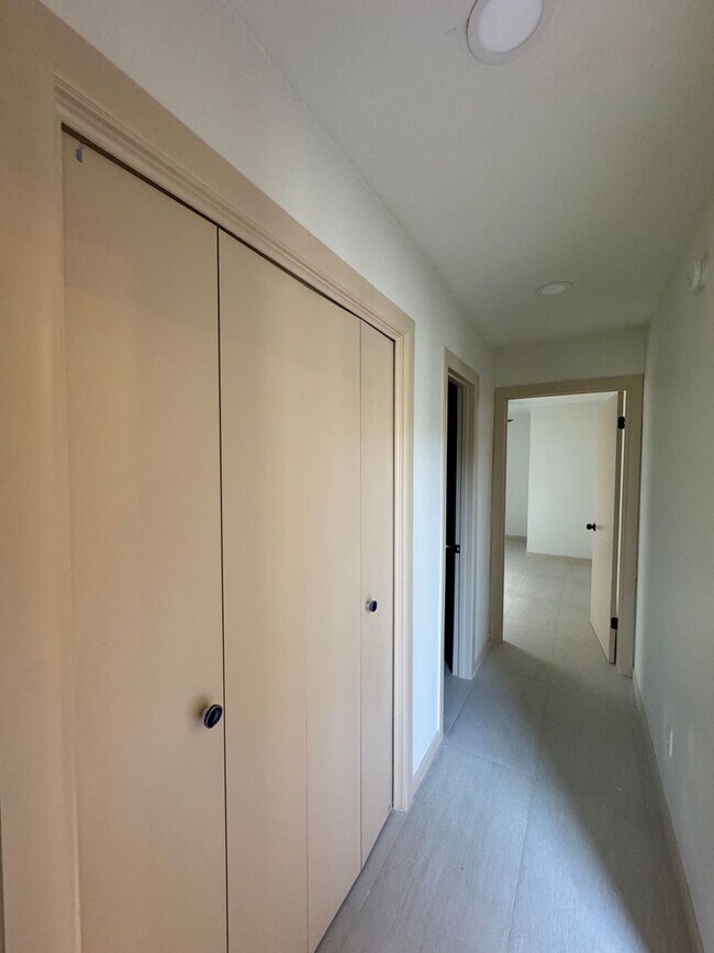 Building Photo - 1703 Terrace Dr