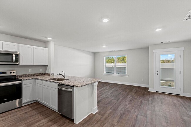 Building Photo - Brand New Townhome- Bike to the beach!!!