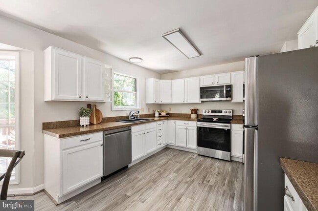 Building Photo - 22 Tanterra Dr