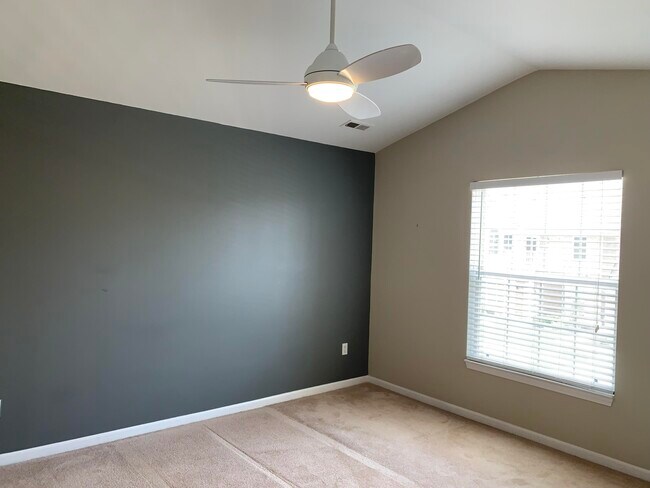 Building Photo - 48475 Bridge Way