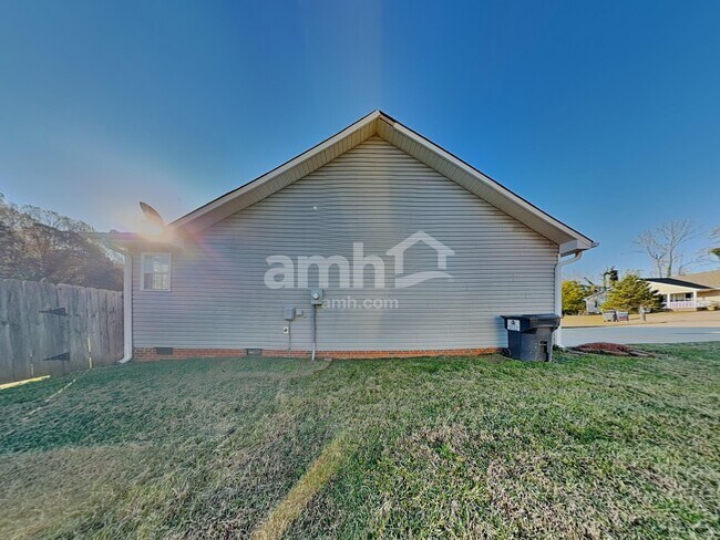 Building Photo - 5073 Natalie Temple Ln