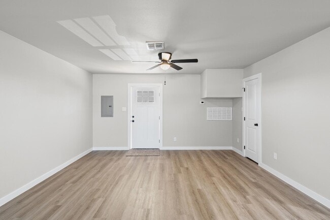 Building Photo - 113 Thomas St