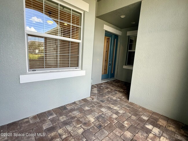 Building Photo - 7634 Loren Cove Dr