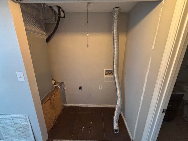 Building Photo - 577 El Paseo Pl