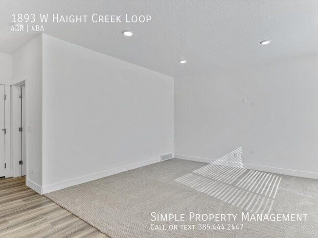 Building Photo - Luxurious 4-BD Townhouse in Farmington!