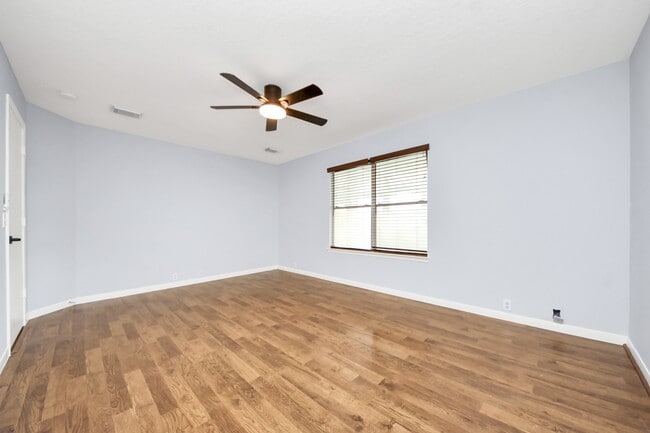Building Photo - 2604 Eldridge Park Way