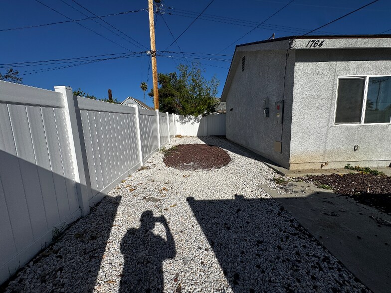 Building Photo - 1764 W 28th St