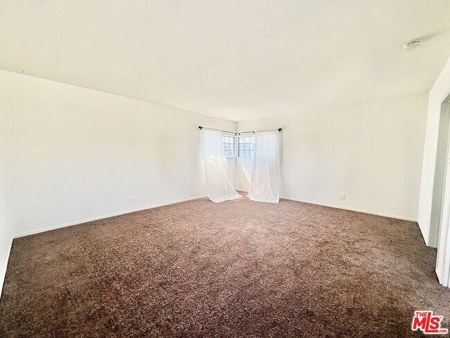 Building Photo - 7428 W 81st St