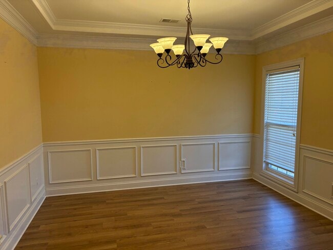 Building Photo - 945 College Pl Ct NW