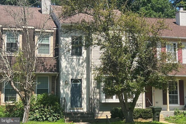 Building Photo - 5808 Waterdale Ct