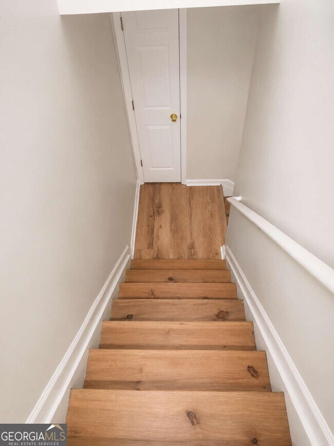 Building Photo - 3152 Mill Springs Cir NE