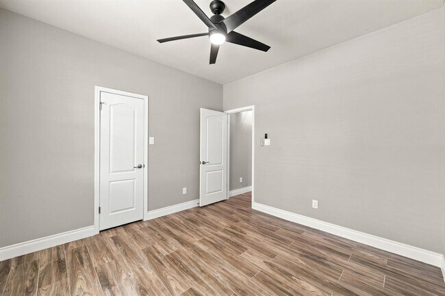 Building Photo - 1600 Viki Lynn Ct