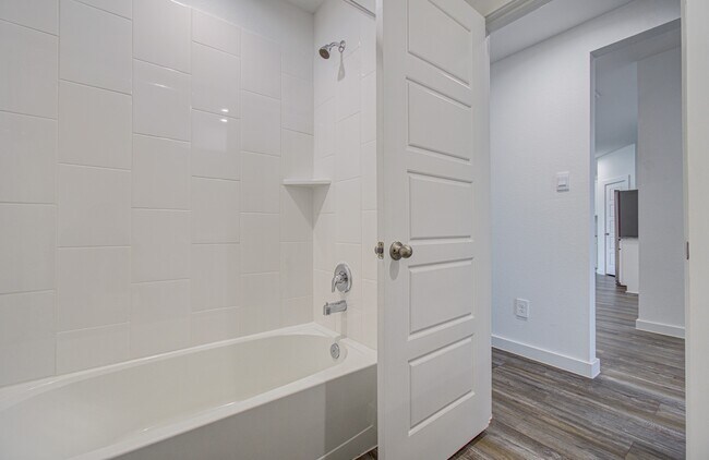 Building Photo - 1130 Desert Willow Dr