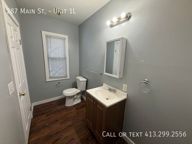 Building Photo - 287 Main St