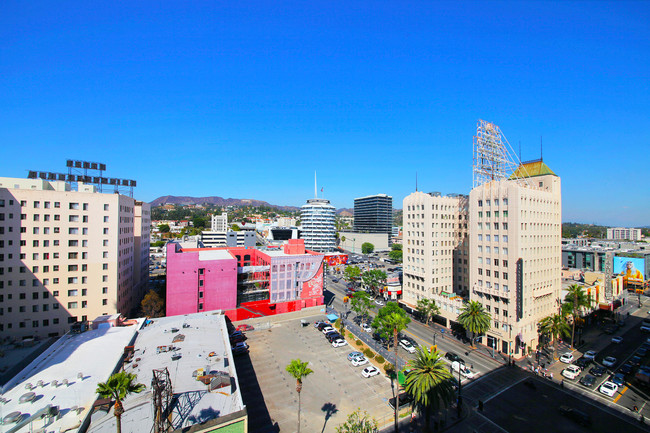 Building Photo - 1645 Vine St