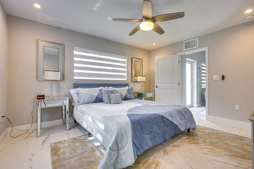 Building Photo - 1371 NW 131st St