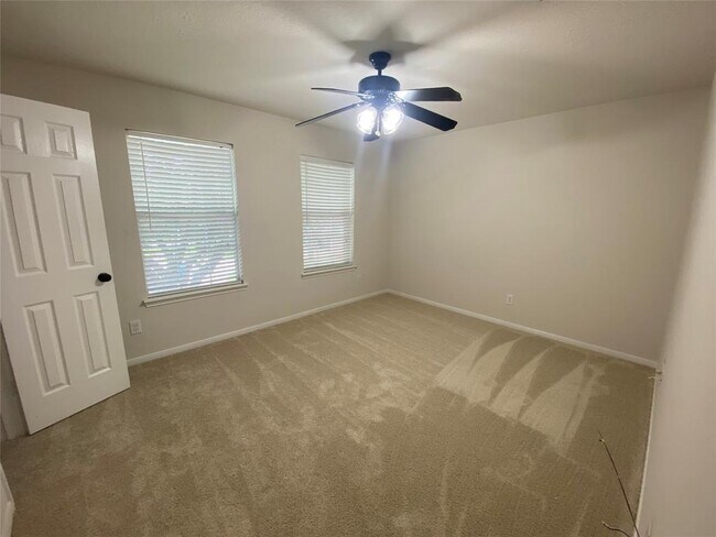 Building Photo - 5638 Sequin Dr