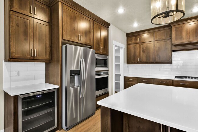 Building Photo - Coming Soon! Newer Custom built home with ...