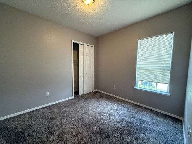Building Photo - 1710 Swallowtail Ln