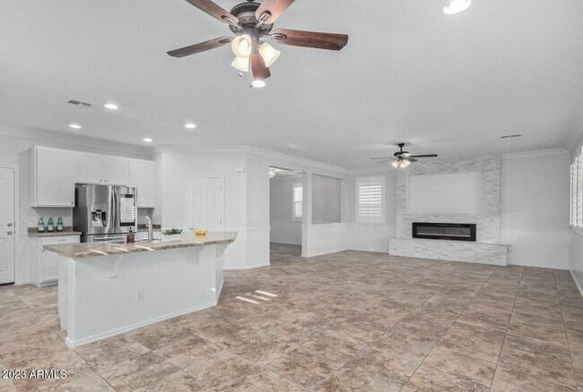 Building Photo - 12025 W Avenida Del Rey