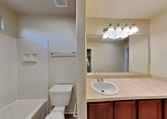 Building Photo - 13206 Ambrosa Dr