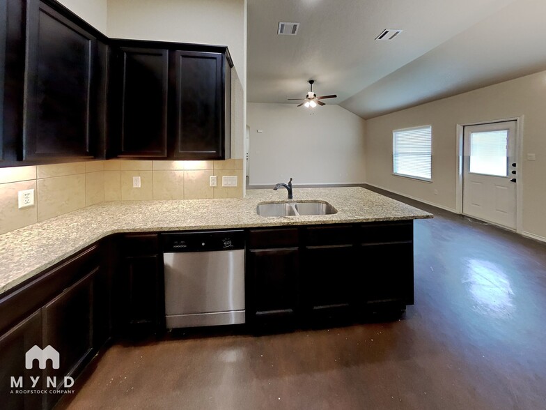 Building Photo - 228 Kaspar Way
