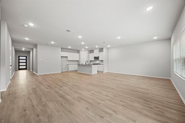 Building Photo - 3204 Royal Frst Dr