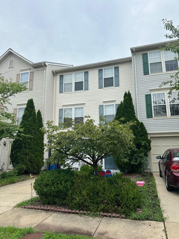 Building Photo - 2527 Banshire Dr