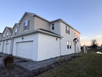 Building Photo - 3 Bedroom 2.5 Bathrooms Townhouse at Spring Isle Palms