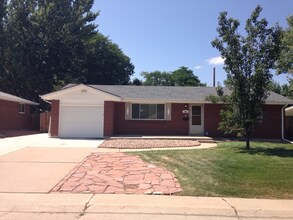 Building Photo - Fabulous Lakewood Home!