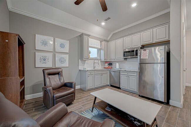 Building Photo - 29514 Highland Manor Ct