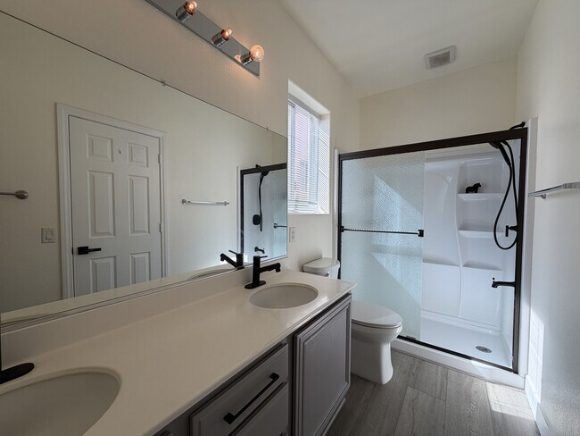 Building Photo - 10756 Turquoise Valley Dr