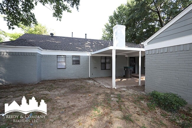 Building Photo - 3054 Pine Allee Cove
