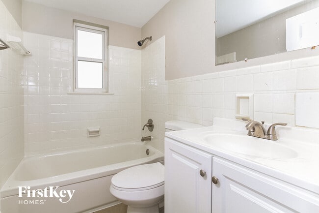 Building Photo - 2741 Jonrose Ave