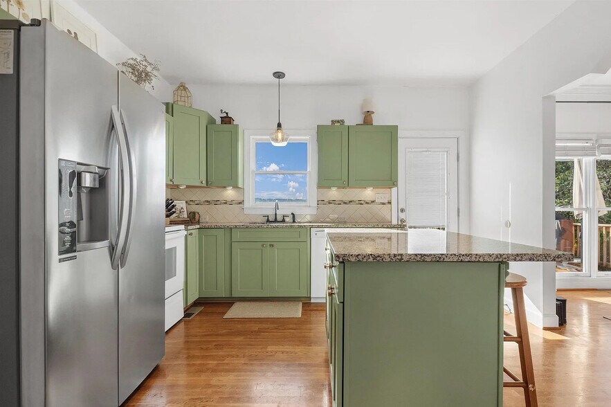 Building Photo - 1565 Bent River Cir